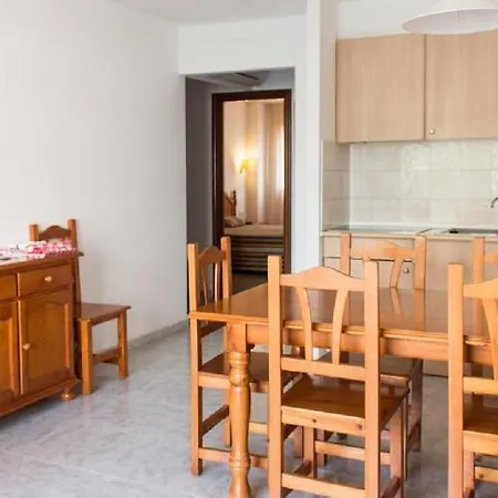 Hotel Comte D'empuries 2*