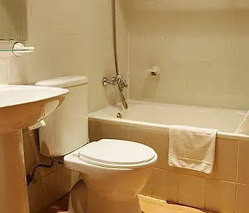 Comte D'empuries Ξενοδοχείο 2*