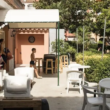 Comte D'empuries Ξενοδοχείο 2*